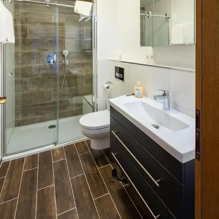 Residenz Zugspitzblick Mit 6 Schlafzimmern By Interhome Lejlighed